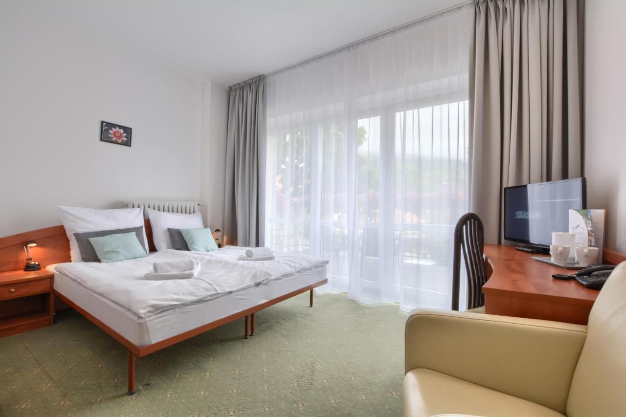 Hotel Krysztal Świeradów-Zdrój Eksteriør billede