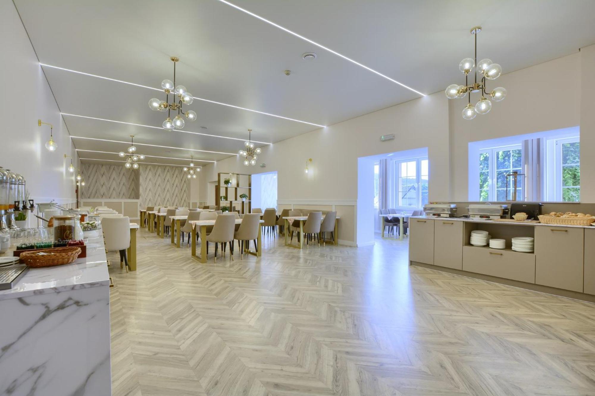 Hotel Krysztal Świeradów-Zdrój Eksteriør billede
